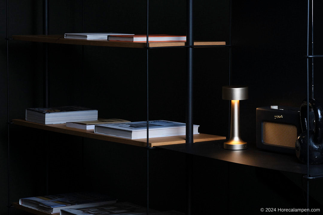 Draadloze tafellamp goud / The Duke Boutique Hotel
